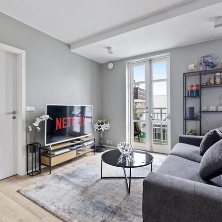 Cheerful Down Town Apartment Reykjavik Bagian luar foto