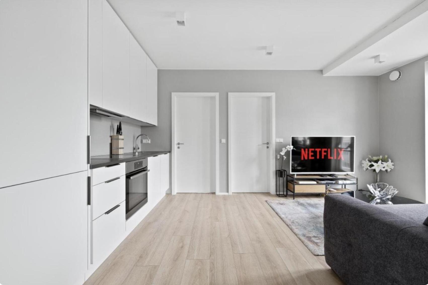 Cheerful Down Town Apartment Reykjavik Bagian luar foto