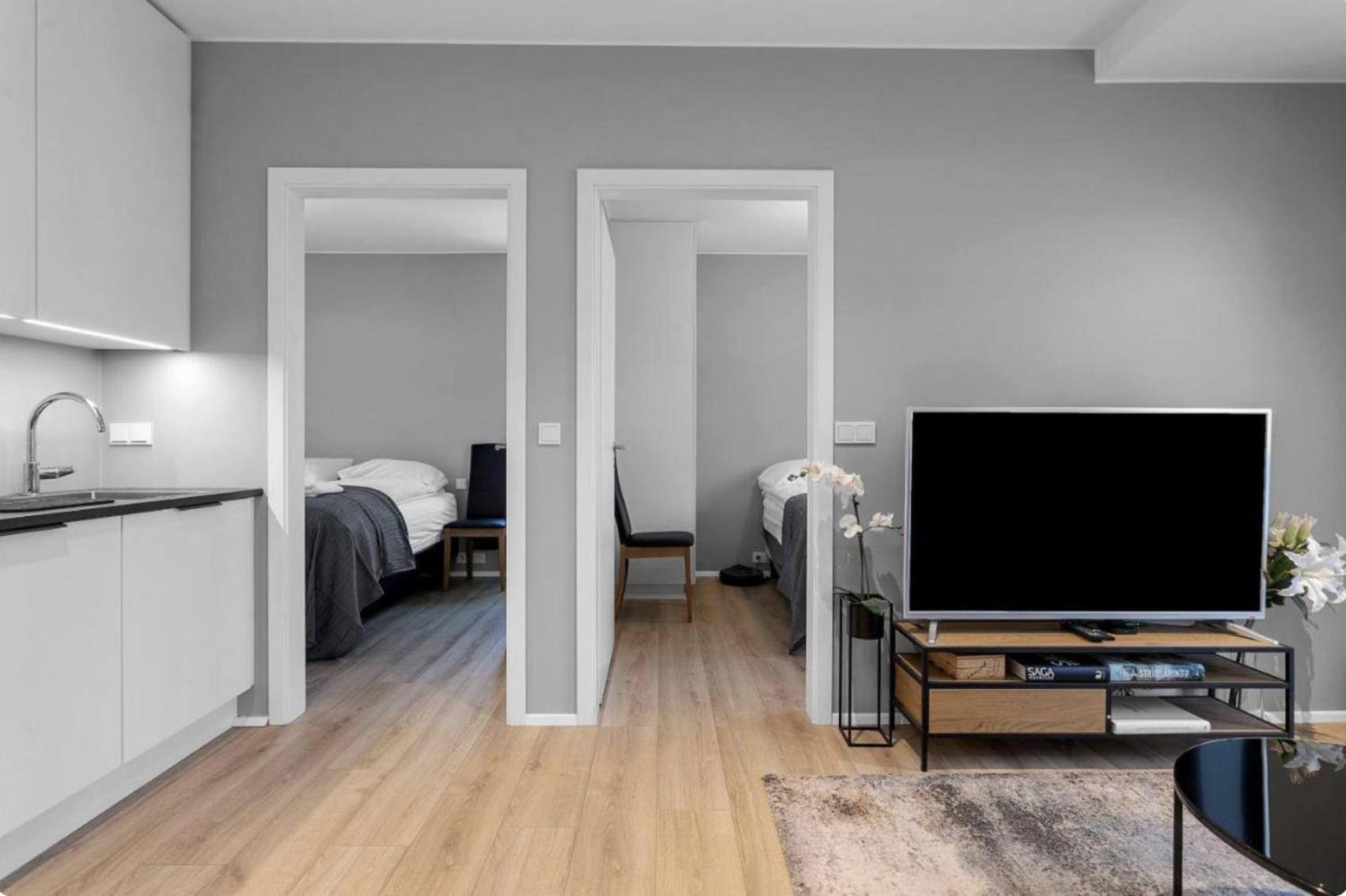 Cheerful Down Town Apartment Reykjavik Bagian luar foto