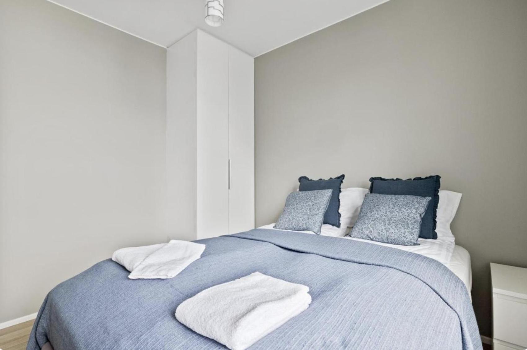 Cheerful Down Town Apartment Reykjavik Bagian luar foto